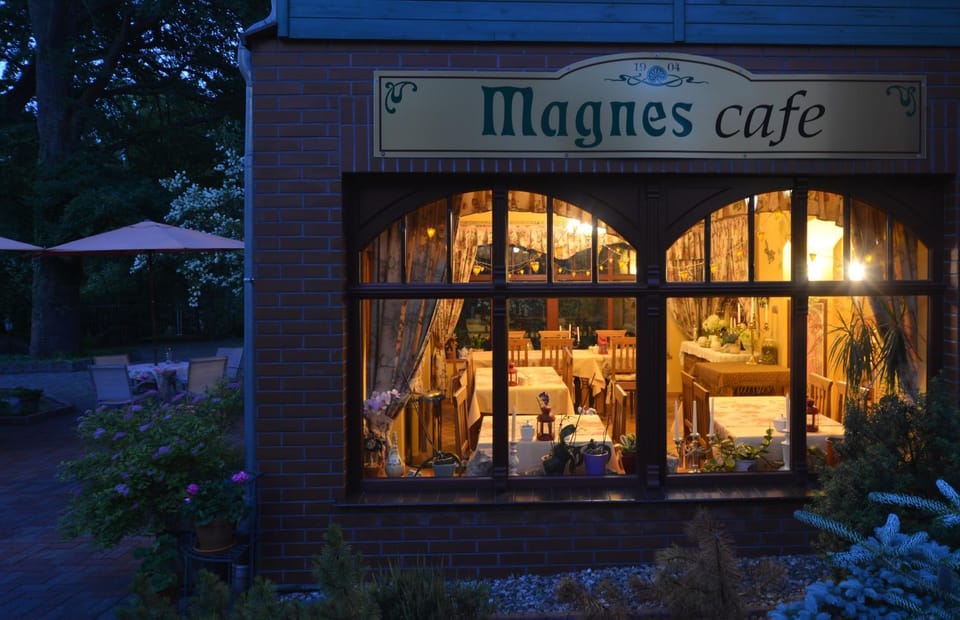 Restaurant/places to eat, Spring, Night, Property logo or sign, Summer, On site, Sunset