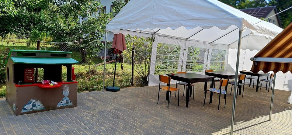 Patio, Day, BBQ facilities, Garden view, Breakfast, English/Irish breakfast