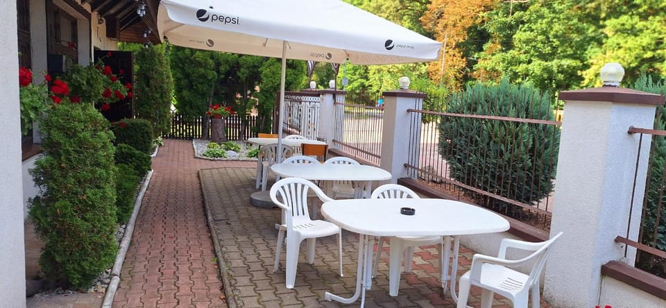 Property building, Restaurant/places to eat, Other, Seating area, Breakfast