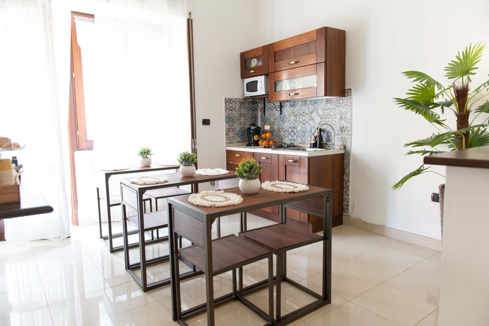 Kitchen or kitchenette, Dining area, Breakfast, pet friendly, stove