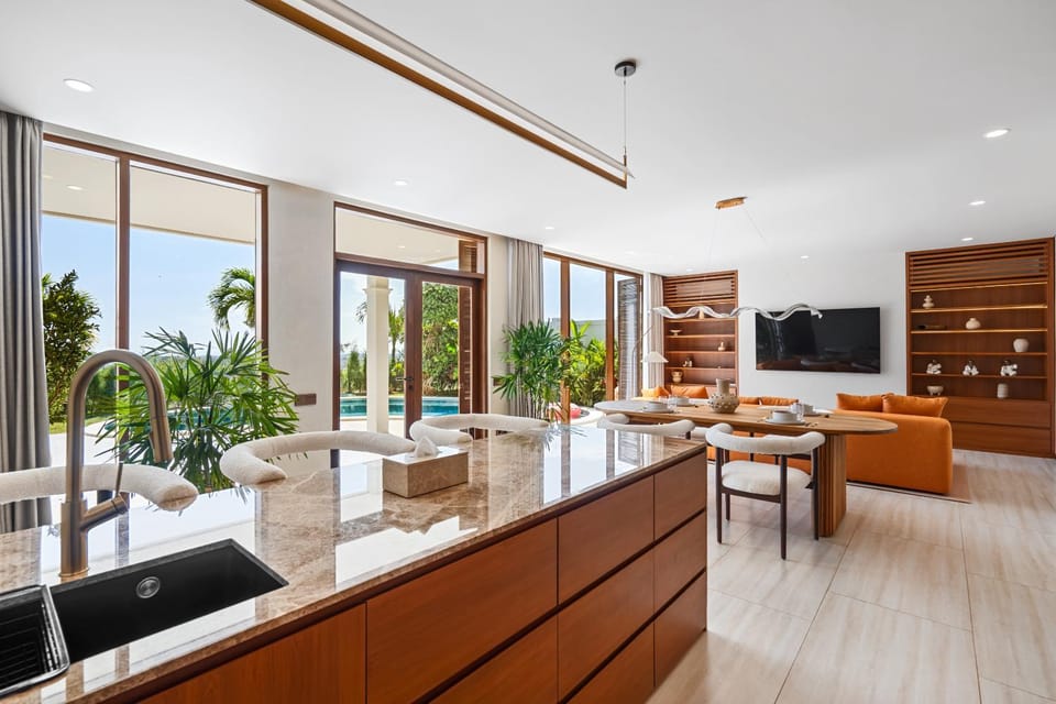 Communal lounge/ TV room, TV and multimedia, Living room, Seating area