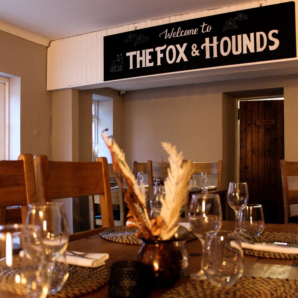 Restaurant/places to eat, Dining area