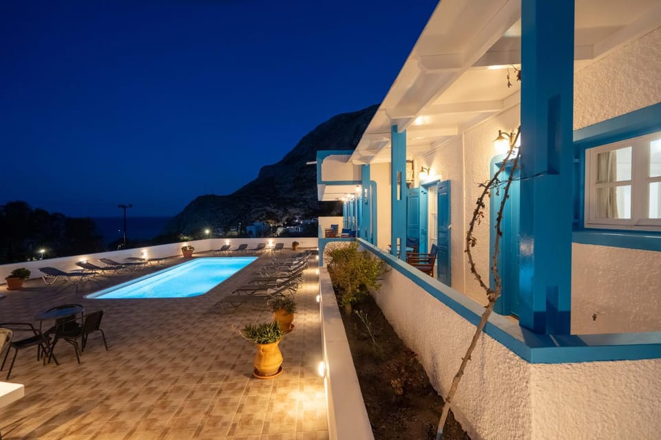 Night, Pool view