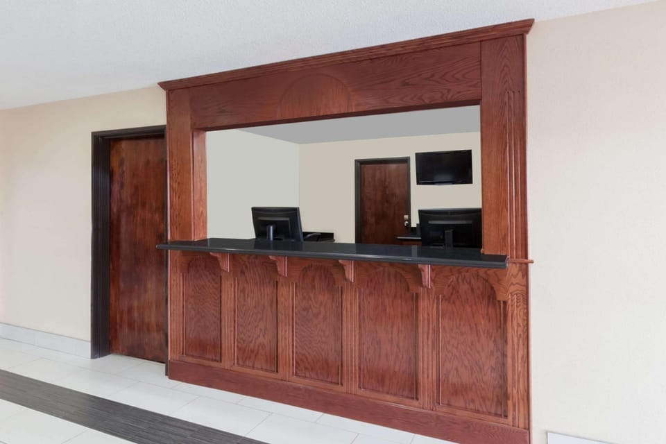 Lobby or reception, On site