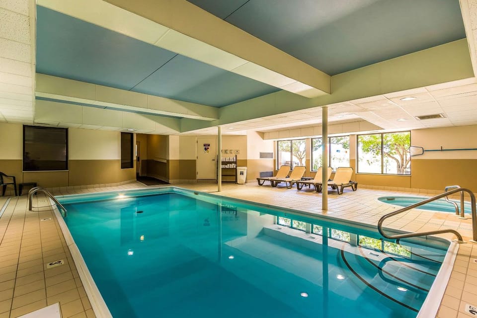 On site, Pool view, Swimming pool, Swimming pool
