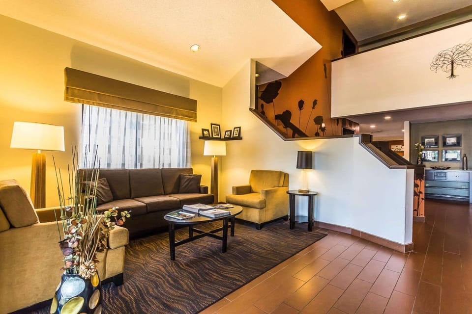Lobby or reception, On site