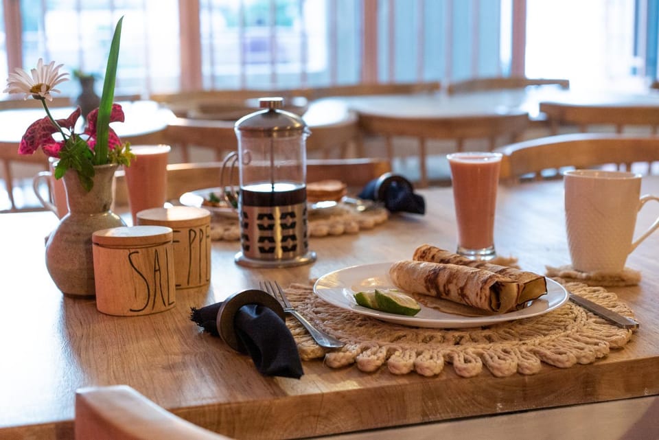 Restaurant/places to eat, Continental breakfast
