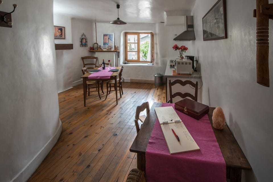 Dining area, Communal kitchen