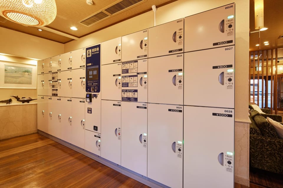 Area and facilities, locker