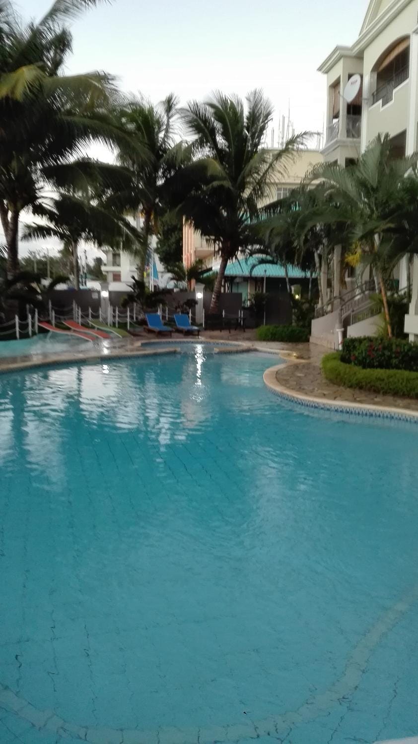 Swimming pool, Swimming pool