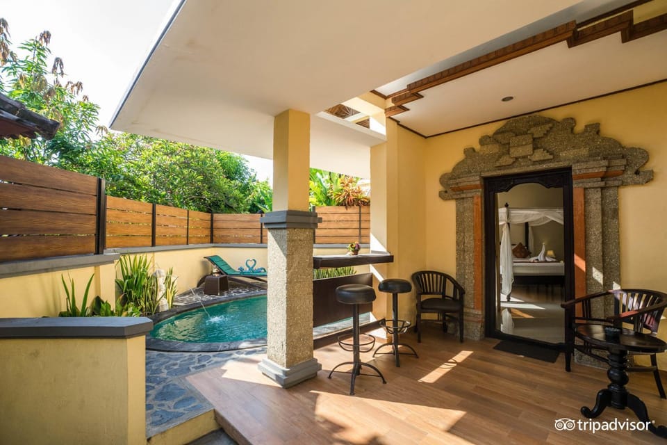 Seating area, Swimming pool