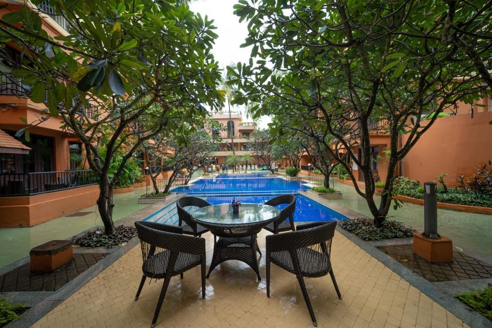 Swimming pool, Swimming pool