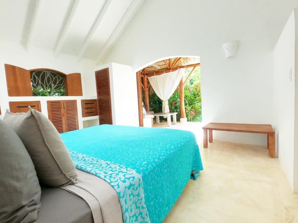 Bedroom, Garden view