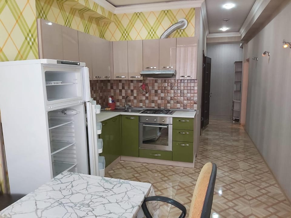 Old City- Neftaniki Avenue Apartment in Baku