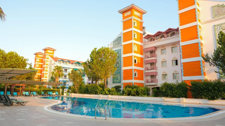 Property building, Swimming pool