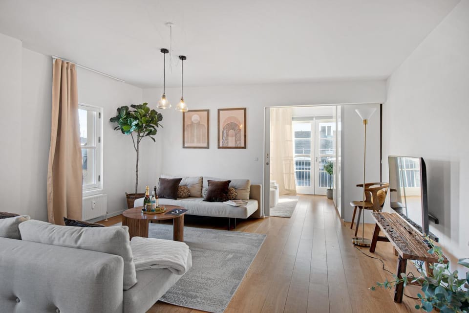Living room, Seating area, Bedroom
