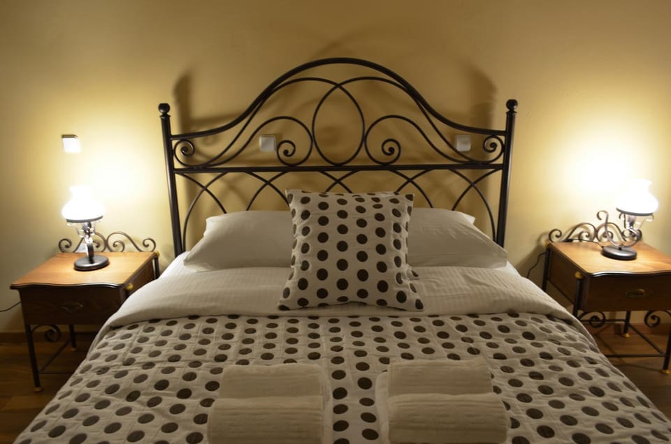 Ξενώνας Μέλαθρον Bed and Breakfast in Greece