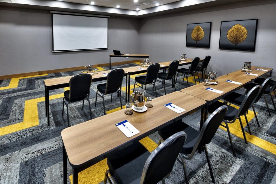 Meeting/conference room