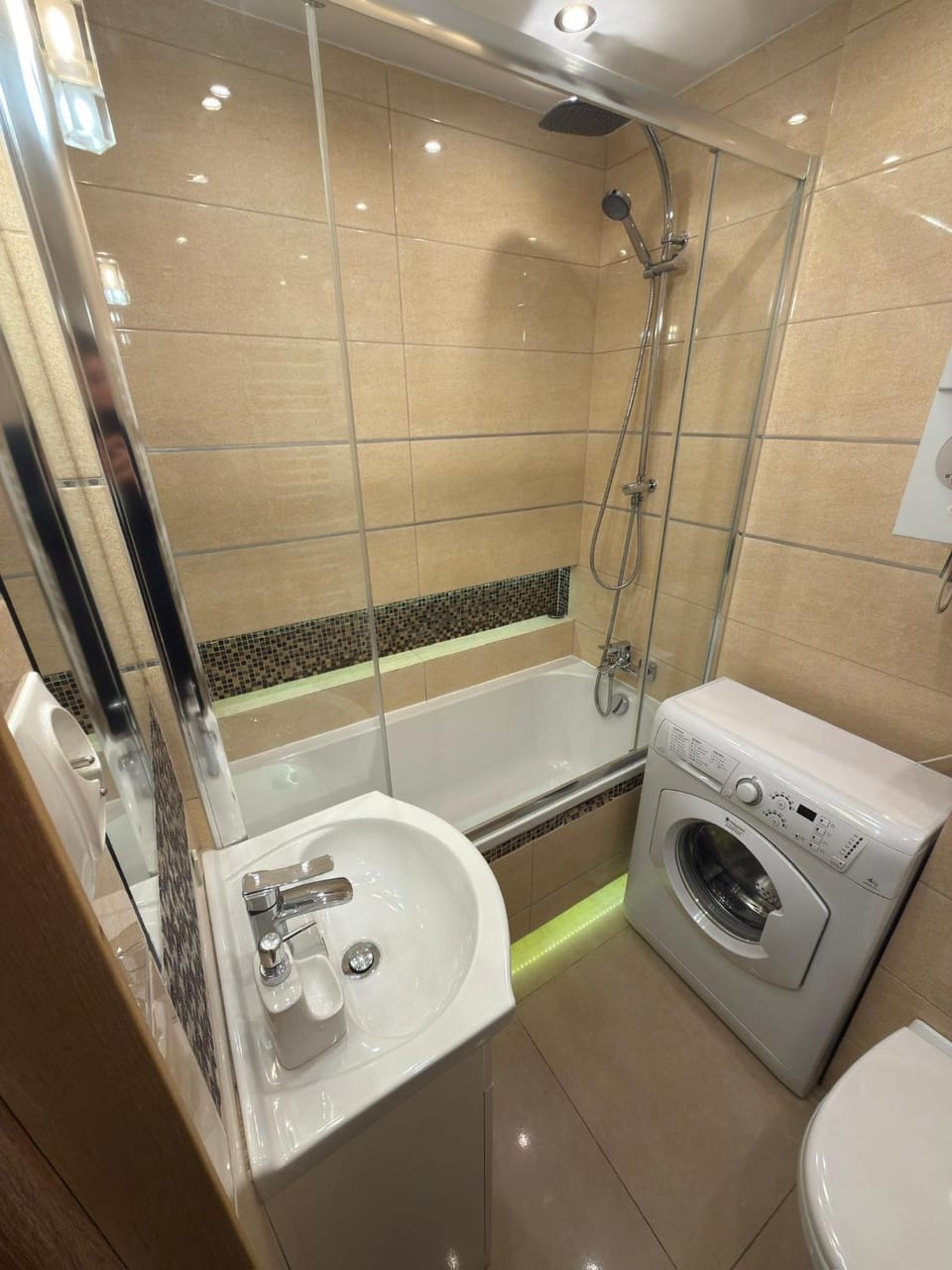 Shower, Toilet, Bathroom, Bath, towels, washing machine, dryer