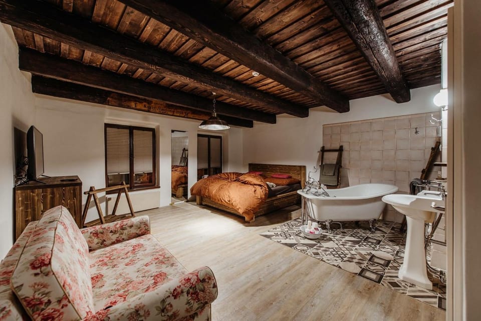 Bedroom, Bath