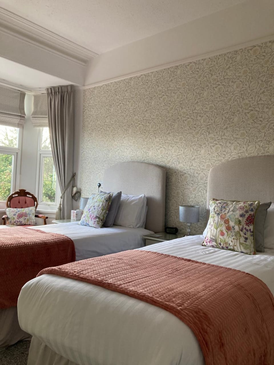Bed, Photo of the whole room, Seating area, Bedroom, Sea view, Sunrise