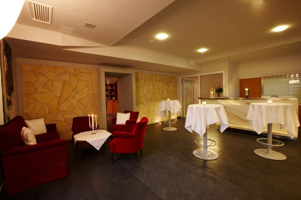 Lounge or bar
