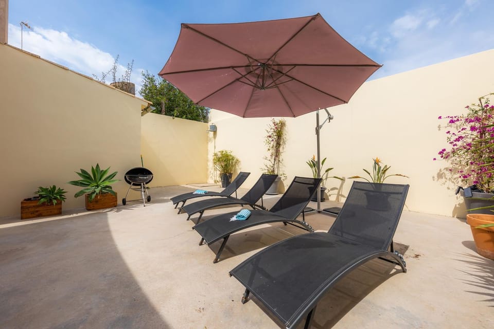 Can Garbeta House in Llevant