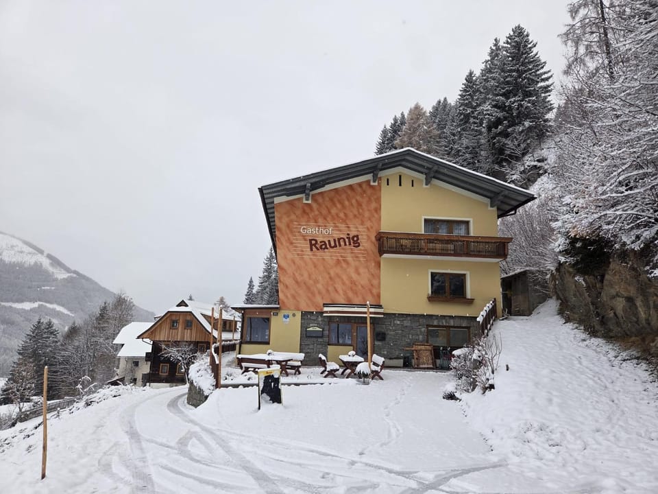 Property building, Day, Winter
