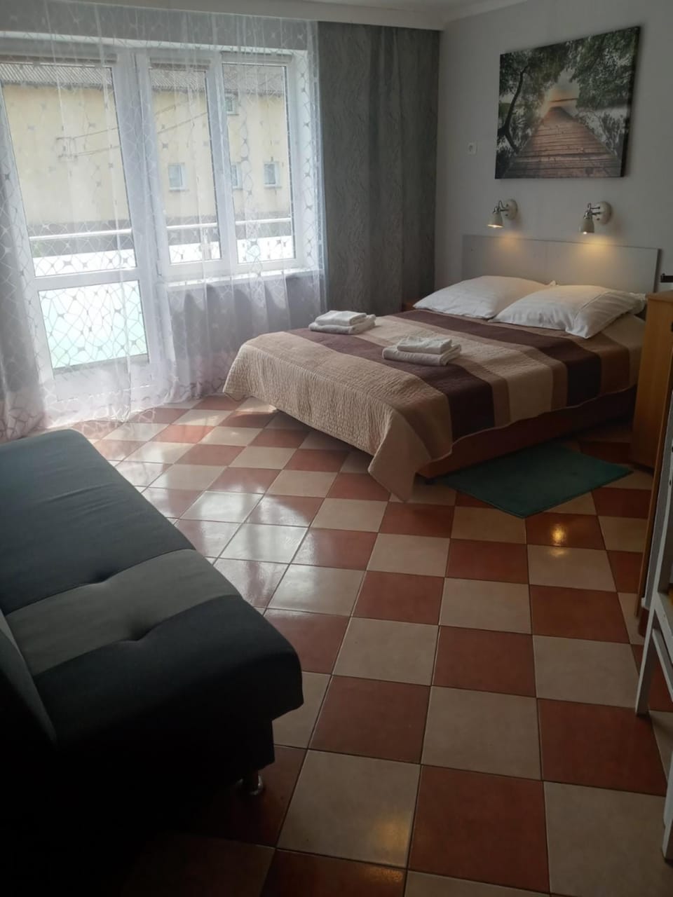 Property building, Bed, Photo of the whole room