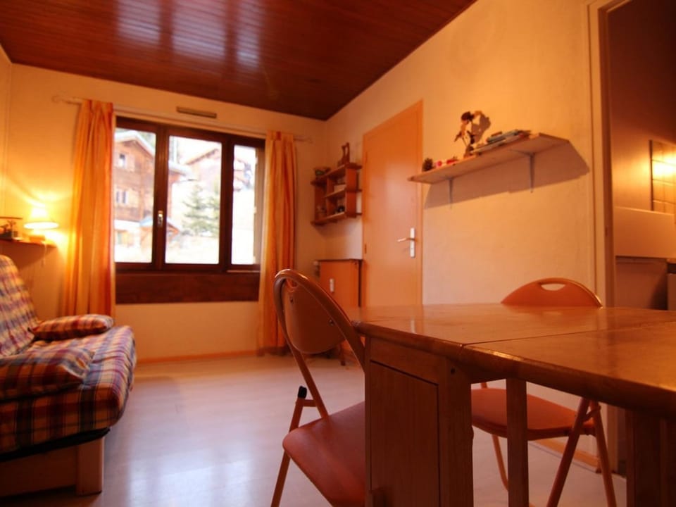 Studio confortable pour 2 pers, proche remontées mécaniques, Vieil Alpe - FR-1-405-139 Apartment in Huez
