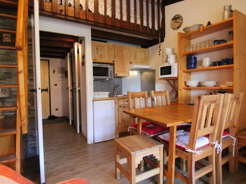 Appartement cosy 2 pièces, 5 pers, animaux admis, proche pistes - L'Alpe d'Huez - FR-1-405-80 Apartment in Huez