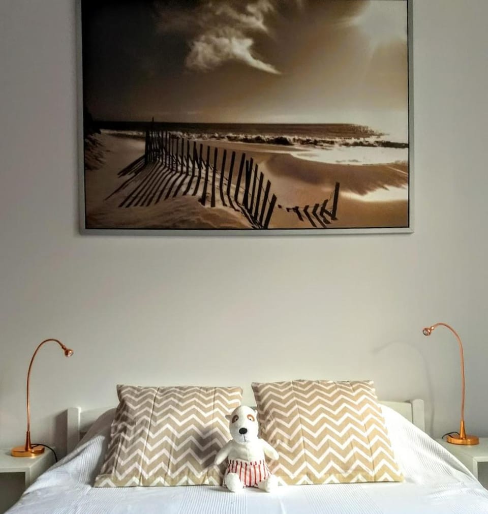 Bed, Photo of the whole room, Decorative detail, Bedroom, Area and facilities