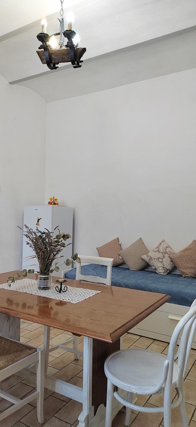 Living room, kitchen