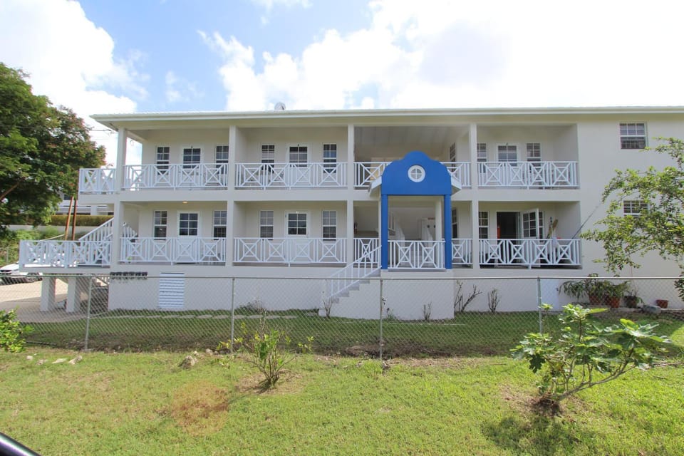 Property building, Facade/entrance, Garden view