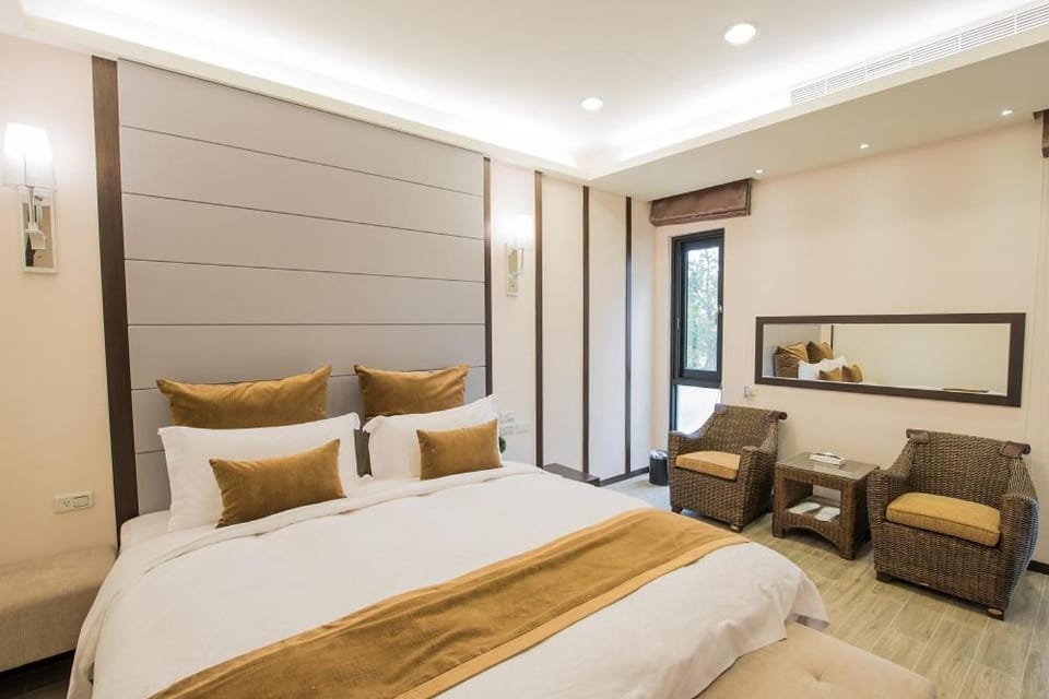 Shangri Longluan Lake One B&B Vacation rental in Hengchun Township