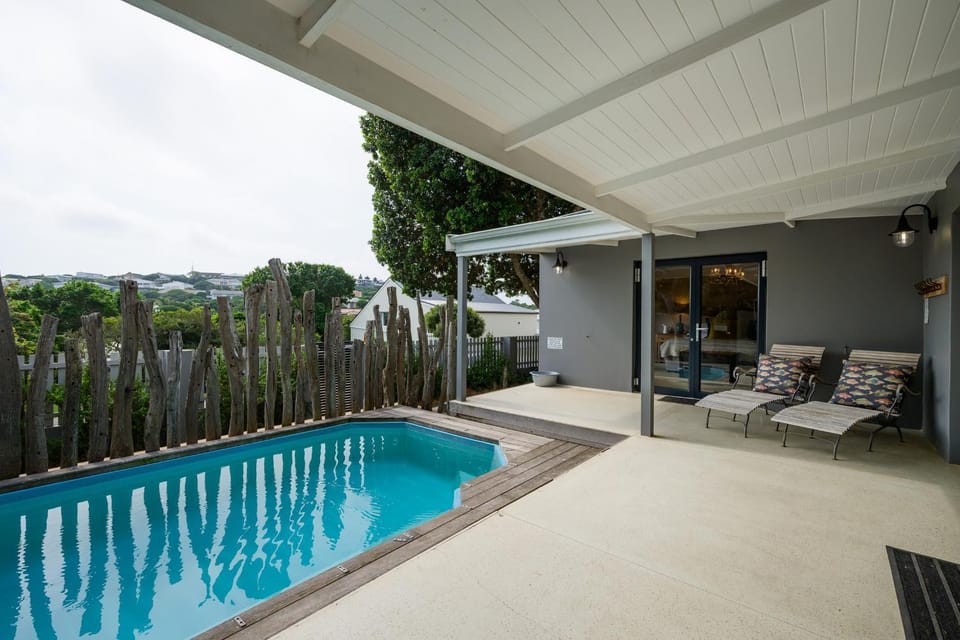 Patio, Swimming pool