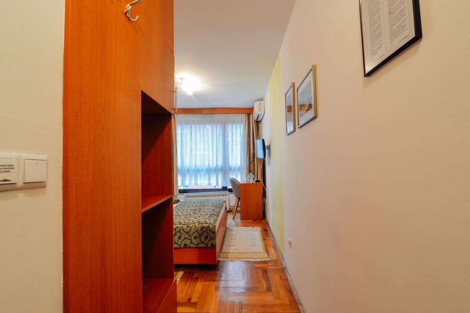 Bed, TV and multimedia, wardrobe, air conditioner