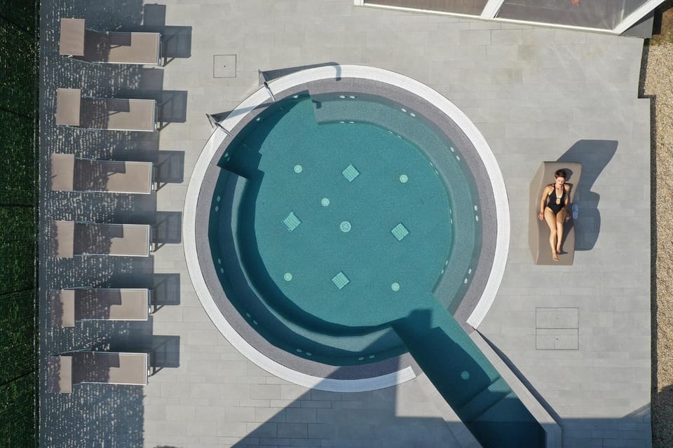 Spa and wellness centre/facilities, Swimming pool