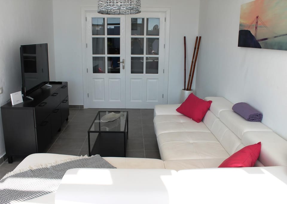 Communal lounge/ TV room, Living room, Lounge or bar