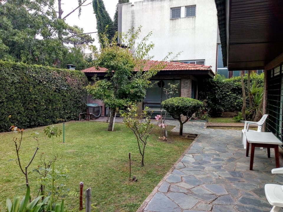 Tejas Verdes Alojamiento Familiar House in Villa Gesell