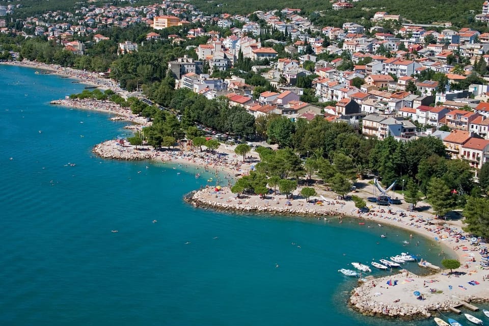 Neighbourhood, Beach