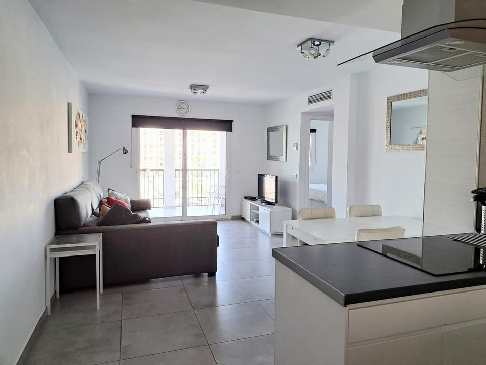 Duquesa Seafront Marina Apartment in Costa del Sol