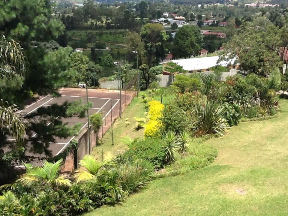 Property building, Tennis court