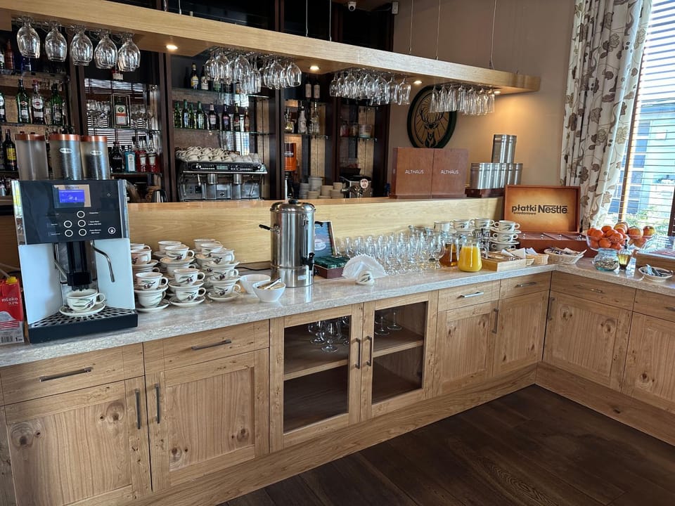 Restaurant/places to eat, Coffee/tea facilities, Breakfast, Buffet breakfast