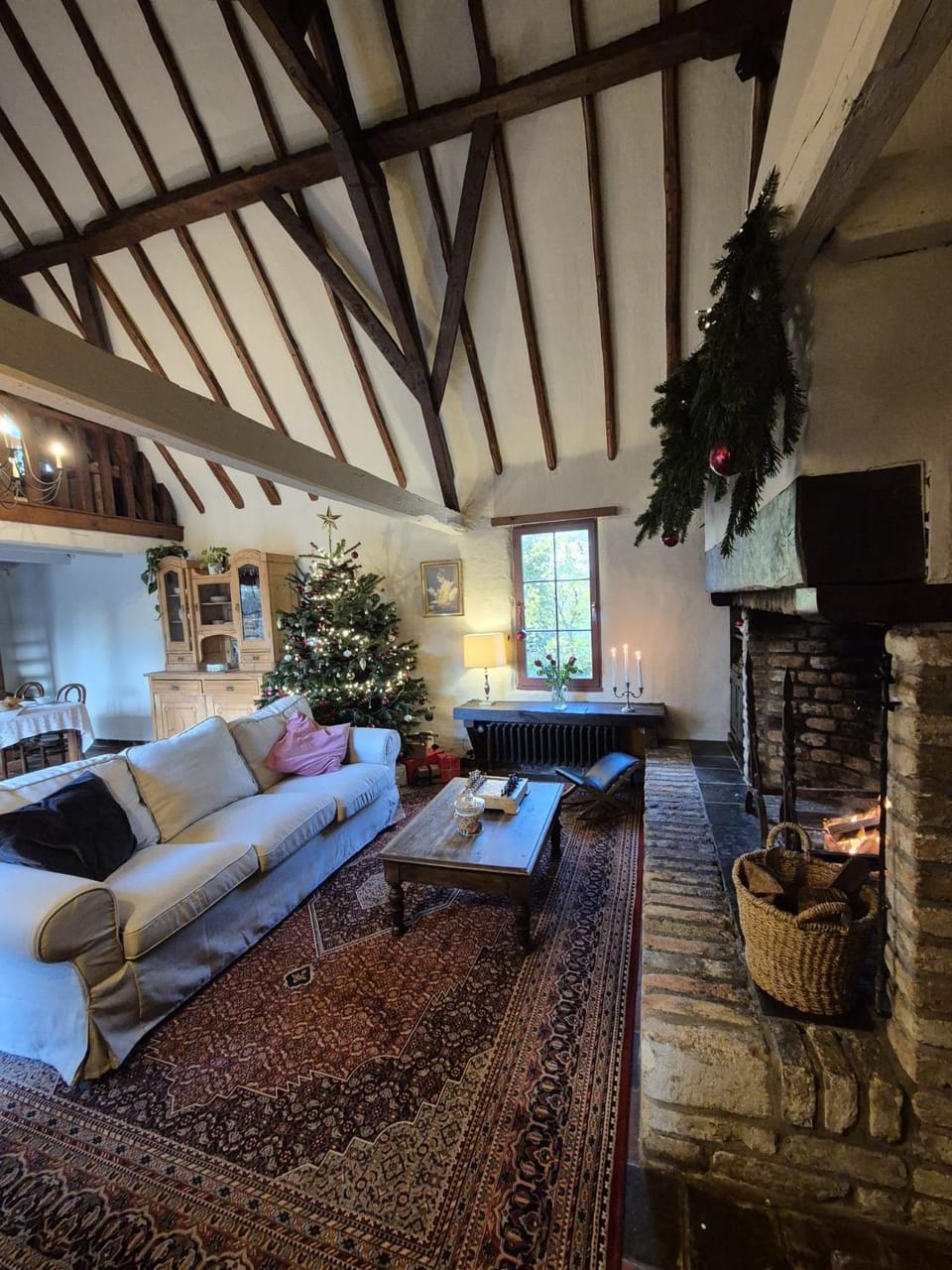 Living room, Seating area, Breakfast, fireplace