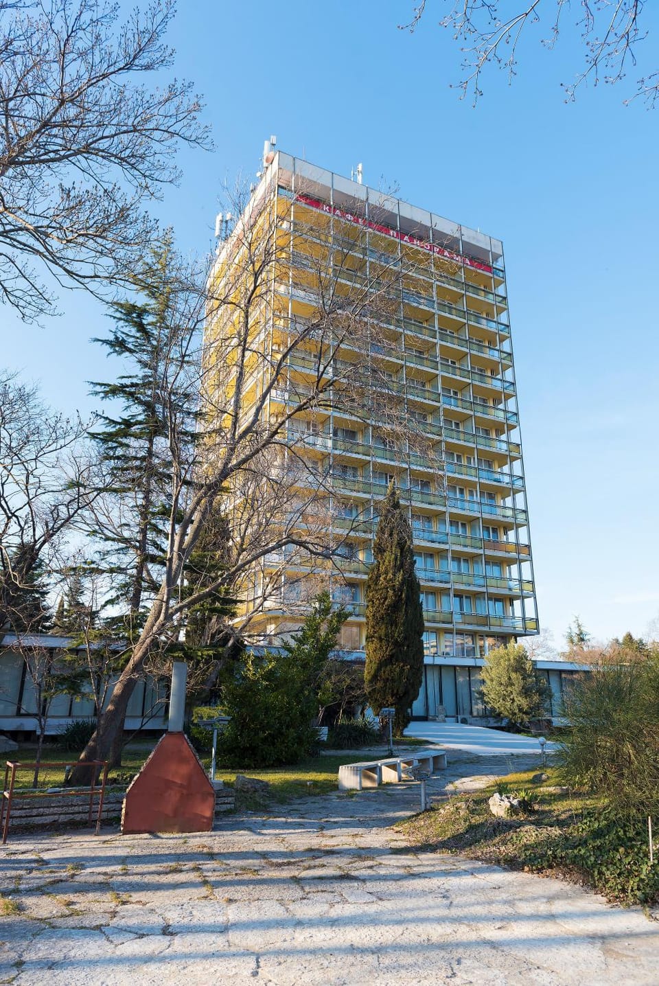 Property building, Day