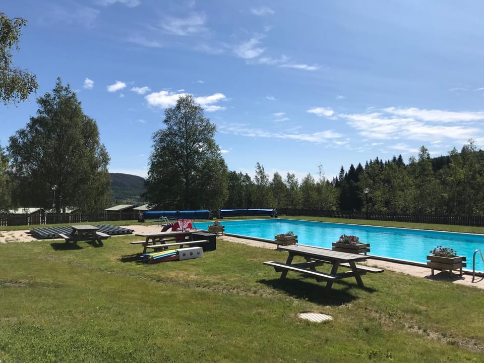Swimming pool