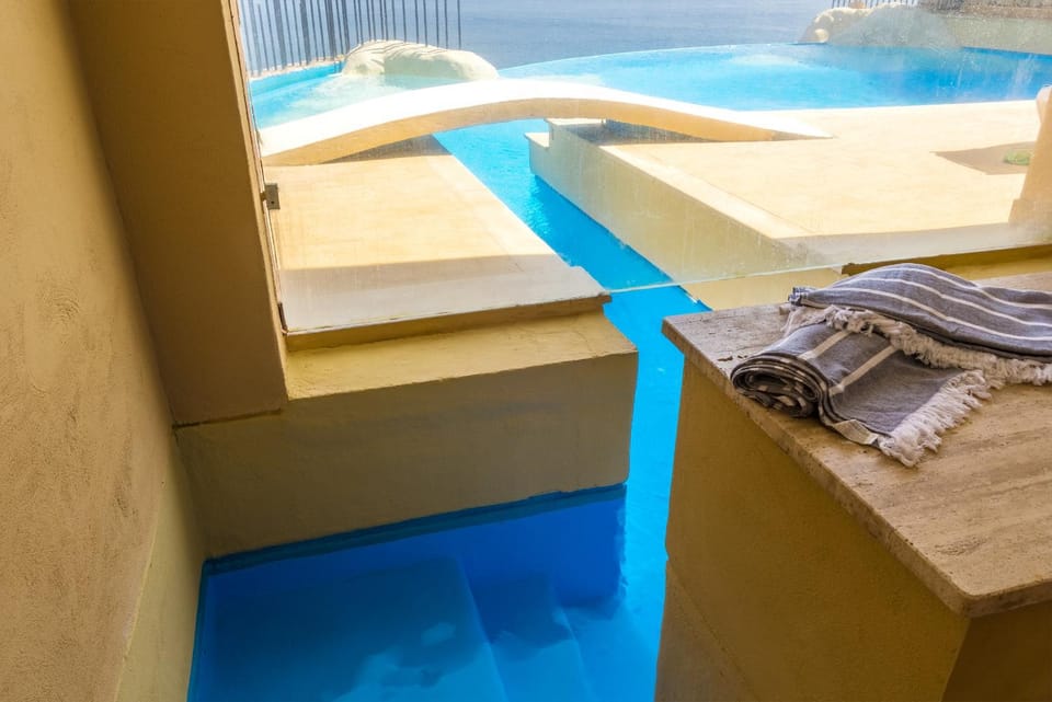 Pool view, Swimming pool