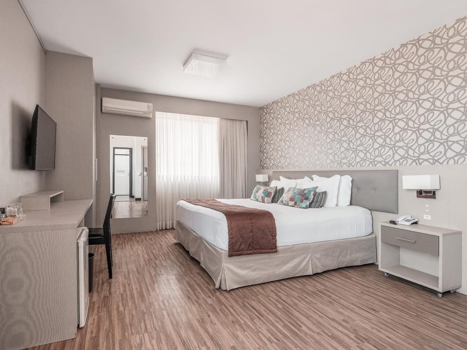 TV and multimedia, Bedroom, Area and facilities, air conditioner