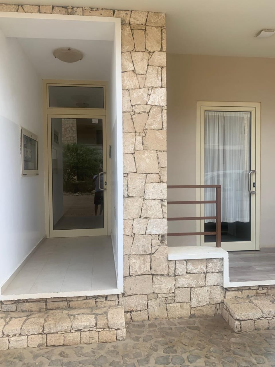 Facade/entrance